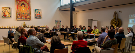 Delegierte der Europäischen Buddhistischen Union bei der Jahreshauptversammlung im Buddhistischen Zentrum Hamburg der Karma Kagyü Linie